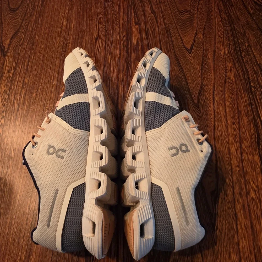 On Cloud 5 Womens Running Shoes Glacier White Denim Blue Speed Laces Size 8.5